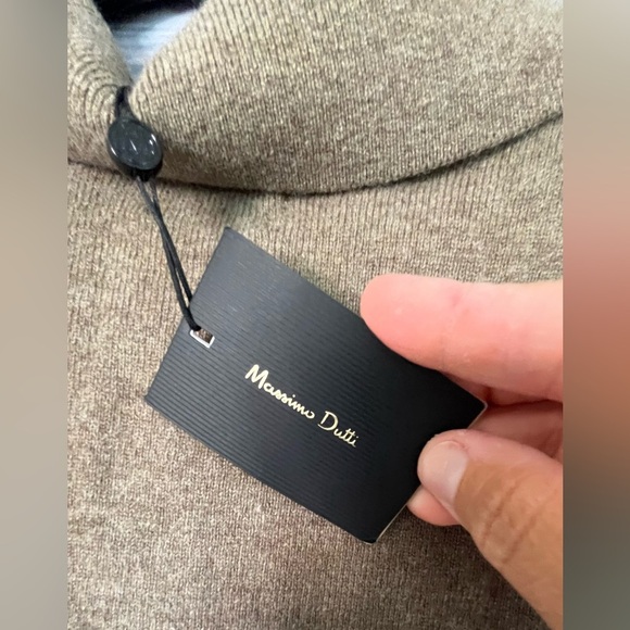 NWT MASSIMO DUTTI 100%WOOL CARDIGAN SIZE XS
🚨 FINAL PRICE NO OFFER ACCEPT - Picture 12 of 16